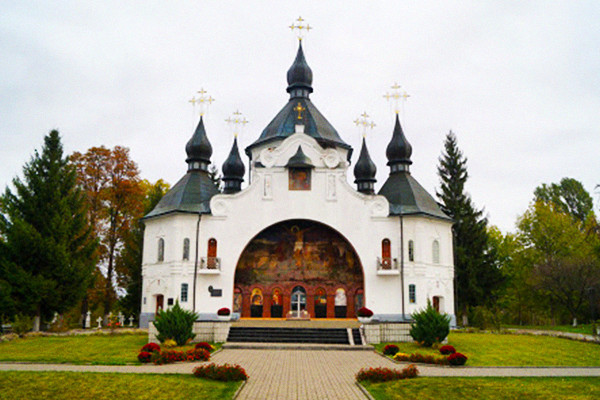 Суспільне Полтавщини транслюватиме богослужіння зі Свято-Георгіївського монастиря, що на «Козацьких могилах»