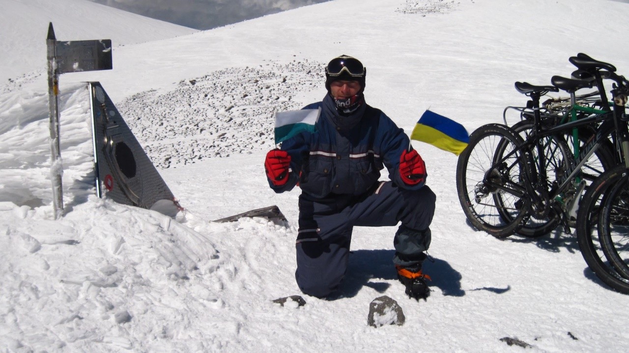 Полтавець Максим Аладьїн на велосипеді підкорює гірські вершини світу