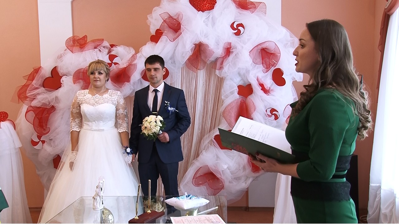 Перший шлюб у День закоханих зареєстрували у Полтаві