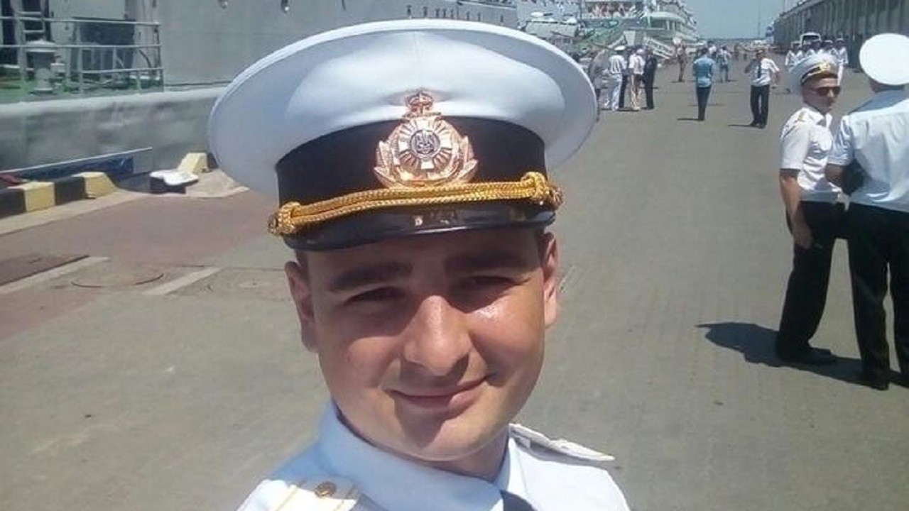 Пораненого полоненого моряка Василя Сороку вчора прооперували 