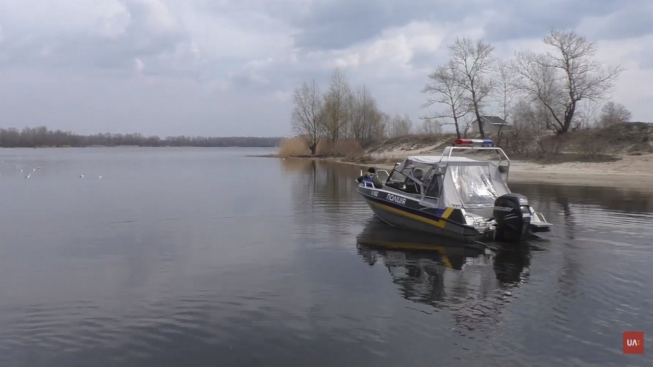 Рятувальники знайшли тіло ще одного чоловіка, який перекинувся на човні у Кременчуці