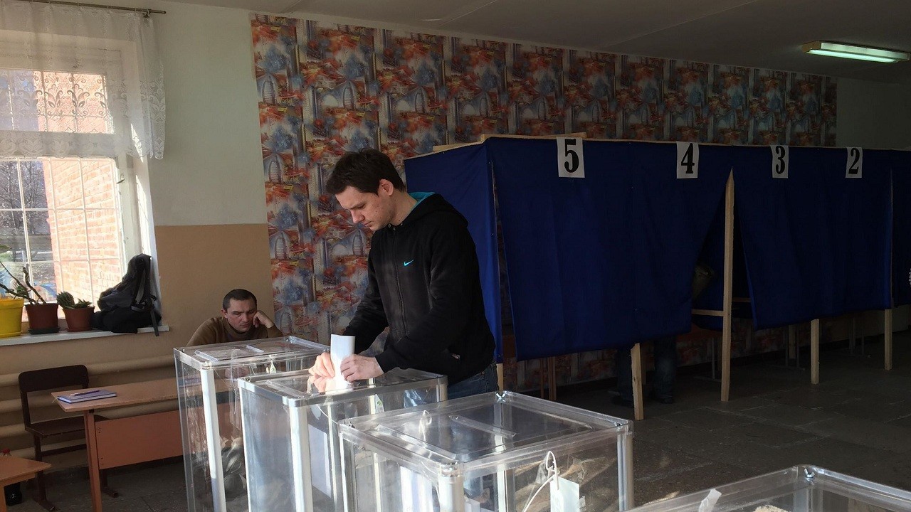На Полтавщині виборчі дільниці запрацювали із 8-ї ранку. 5 - із запізненням